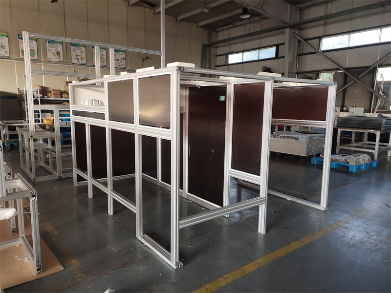 鋁型材機器設(shè)備外罩